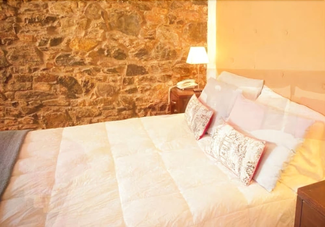 Imagen de la habitación del Hotel La Misi&oacute;n. Foto 5