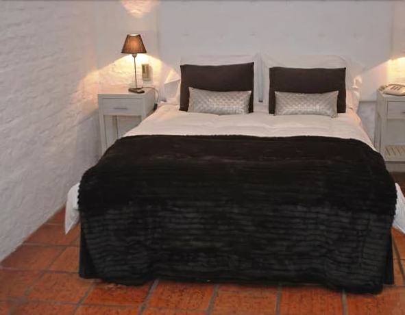 Imagen de la habitación del Hotel La Misi&oacute;n. Foto 7