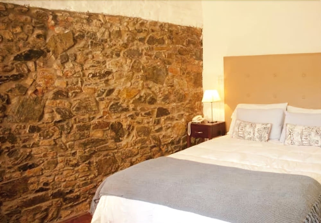 Imagen de la habitación del Hotel La Misi&oacute;n. Foto 9