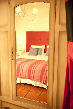 Imagen de la habitación del Hotel La Misi&oacute;n. Foto 14