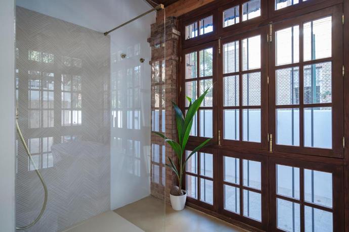 Imagen de la habitación del Hotel La Moderna Suites. Foto 3