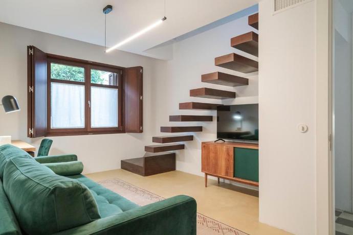 Imagen de la habitación del Hotel La Moderna Suites. Foto 6