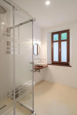 Imagen de la habitación del Hotel La Moderna Suites. Foto 7