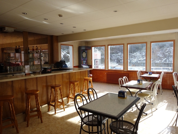 Imagen del bar/restaurante del Hotel La Mola. Foto 3