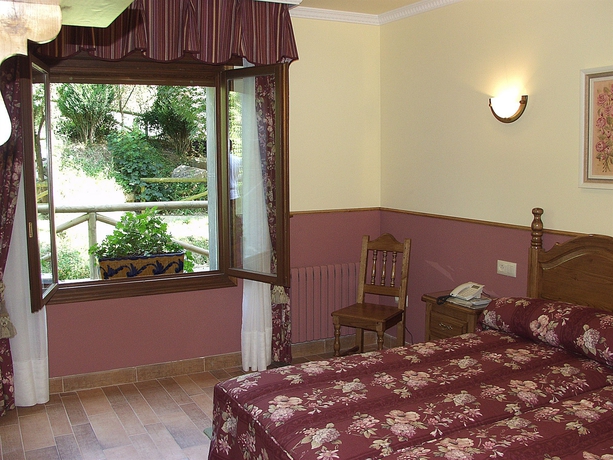 Imagen de la habitación del Hotel La Molinuca. Foto 4