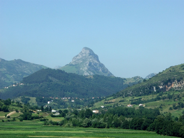 Imagen general del Hotel La Molinuca. Foto 2