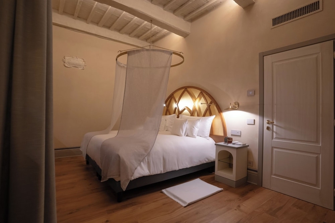 Imagen de la habitación del Hotel La Monastica Resort and Spa. Foto 13