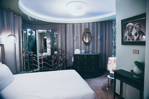 Imagen de la habitación del Hotel La Mondaine. Foto 5