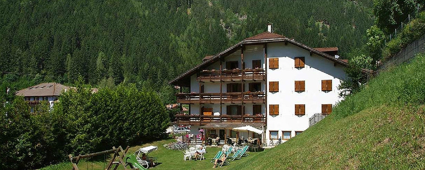 Imagen de los exteriores del Hotel La Montanara, Predazzo. Foto 4