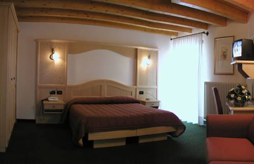 Imagen de la habitación del Hotel La Montanara, San Martino di Castrozza. Foto 8
