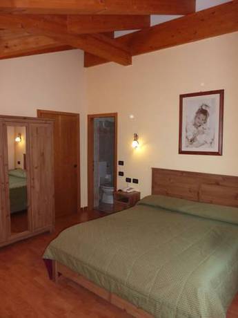 Imagen de la habitación del Hotel La Montanara, San Martino di Castrozza. Foto 9