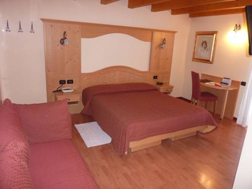 Imagen de la habitación del Hotel La Montanara, San Martino di Castrozza. Foto 11