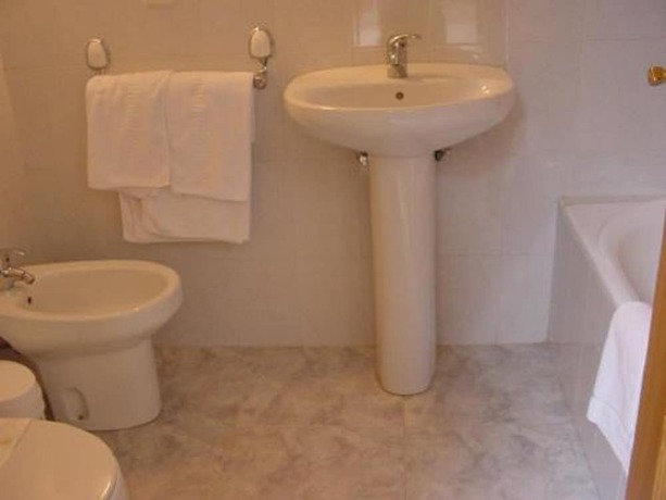 Imagen de la habitación del Hotel La Mora. Foto 9
