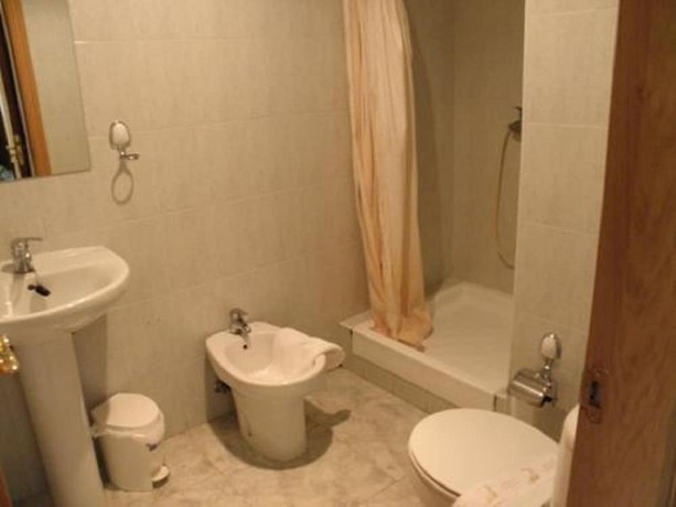 Imagen de la habitación del Hotel La Mora. Foto 11