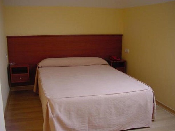 Imagen de la habitación del Hotel La Mora. Foto 14
