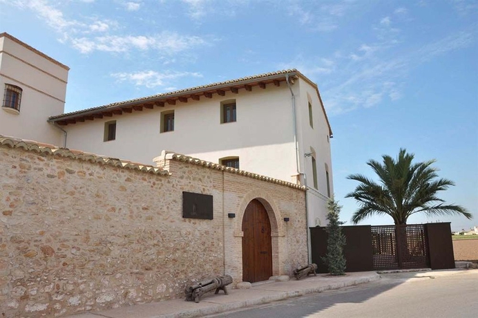 Imagen de los exteriores del Hotel La Mozaira. Foto 6