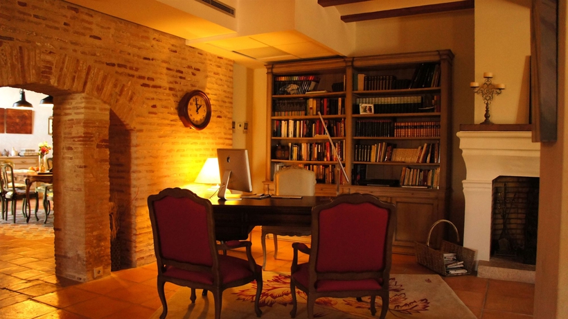 Imagen de los interiores del Hotel La Mozaira. Foto 10