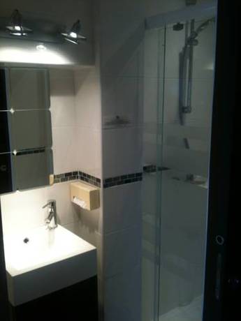 Imagen de la habitación del Hotel La Musarde. Foto 4