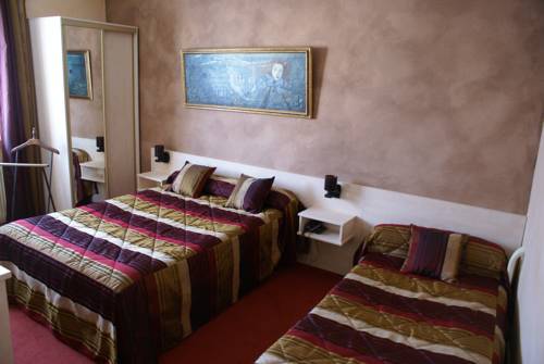 Imagen de la habitación del Hotel La Musarde. Foto 12