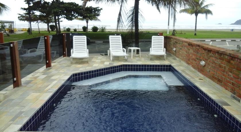 Imagen de la piscina del Hotel La Naila Praia. Foto 12