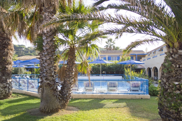 Imagen de la piscina del Hotel La Nartelle. Foto 15