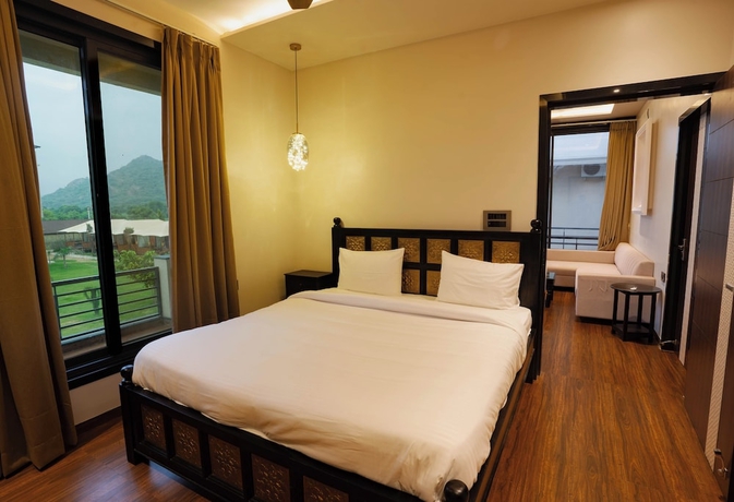 Imagen de la habitación del Hotel La Natures and Resorts. Foto 9