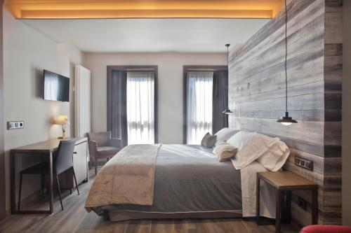 Imagen de la habitación del Hotel La Neu, Benasque. Foto 4