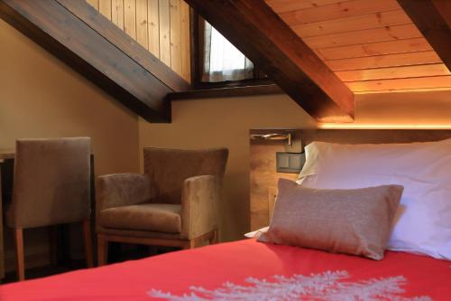 Imagen de la habitación del Hotel La Neu, Benasque. Foto 5