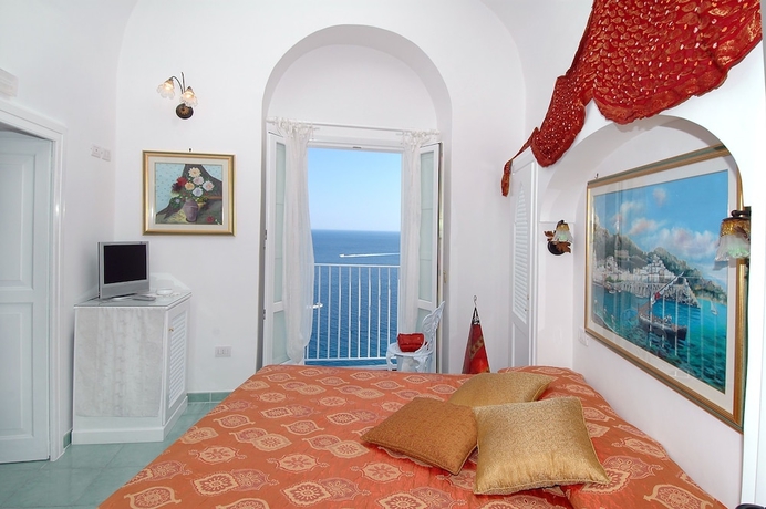 Imagen de la habitación del Hotel La Ninfa. Foto 19