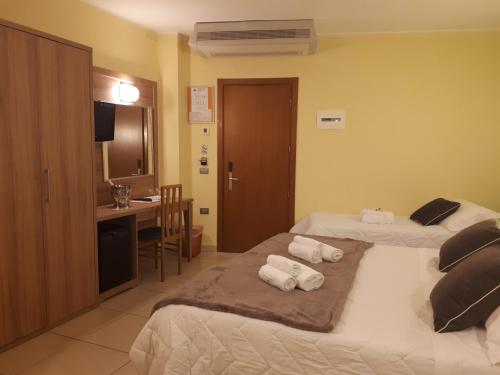 Imagen de la habitación del Hotel La Ninfea, Montesilvano. Foto 9