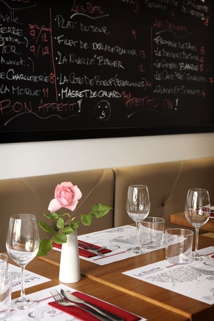 Imagen del bar/restaurante del Hotel La Nivelle. Foto 3