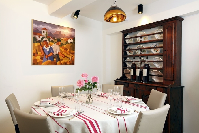 Imagen del bar/restaurante del Hotel La Nivelle. Foto 5