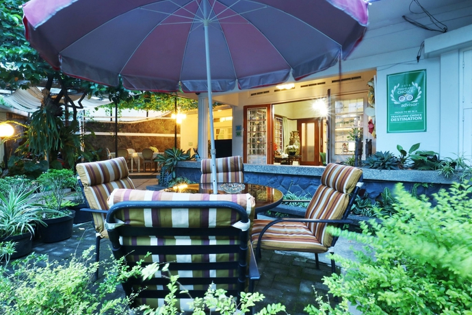 Imagen de los exteriores del Hotel La Nostalgie Boutique. Foto 5