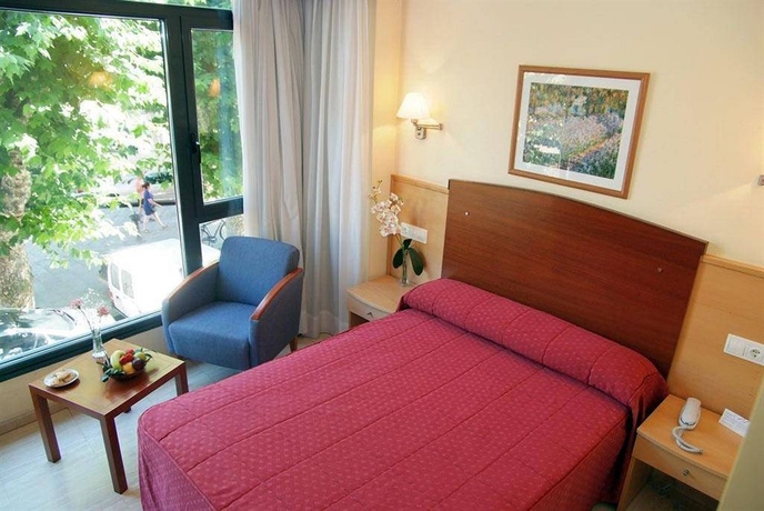 Imagen de la habitación del Hotel La Noyesa. Foto 4
