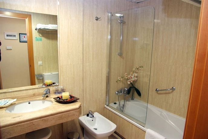 Imagen de la habitación del Hotel La Noyesa. Foto 6