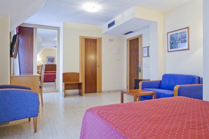 Imagen de la habitación del Hotel La Noyesa. Foto 7