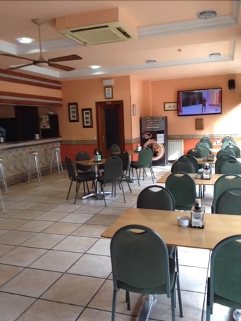 Imagen del bar/restaurante del Hotel La Nueva Allandesa Hotel. Foto 4