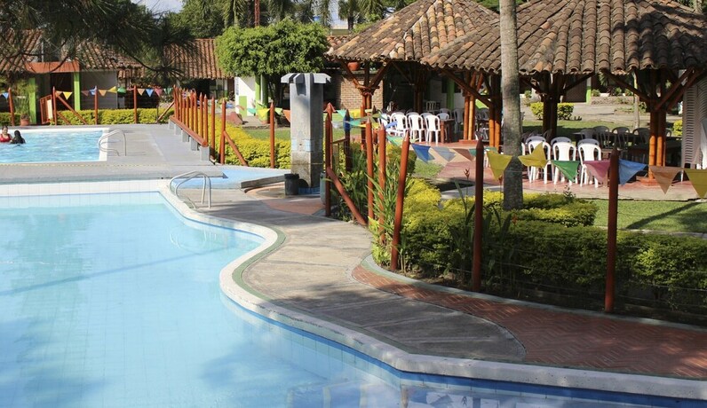 Imagen general del Hotel La Oliva Club Centro Campestre. Foto 11