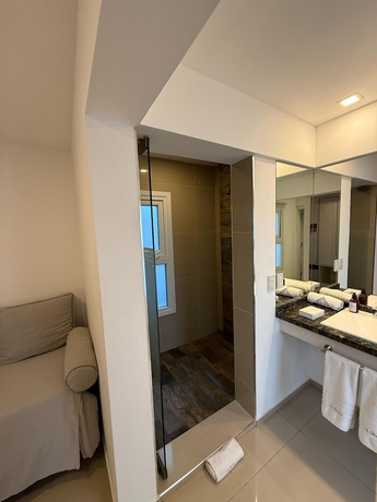 Imagen de la habitación del Hotel La Olivia Boutique and Spa. Foto 5
