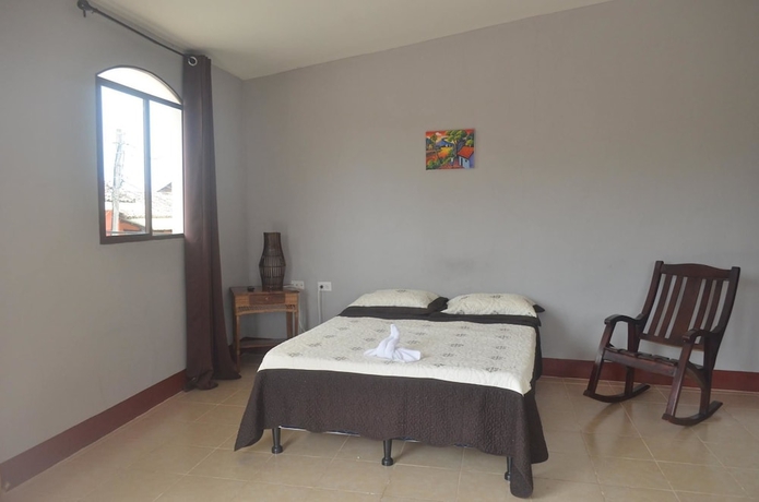 Imagen de la habitación del Hotel La Otra Banda. Foto 10