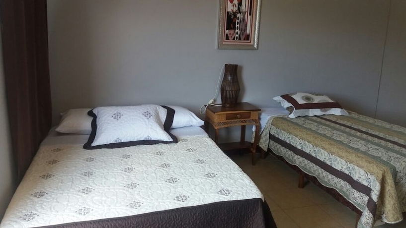 Imagen de la habitación del Hotel La Otra Banda. Foto 15