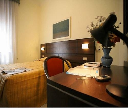Imagen del bar/restaurante del Hotel La Pace, Mil&aacute;n. Foto 3
