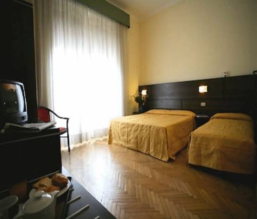 Imagen de la habitación del Hotel La Pace, Mil&aacute;n. Foto 10