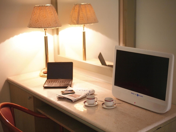 Imagen de la habitación del Hotel La Pace, Nápoles. Foto 13