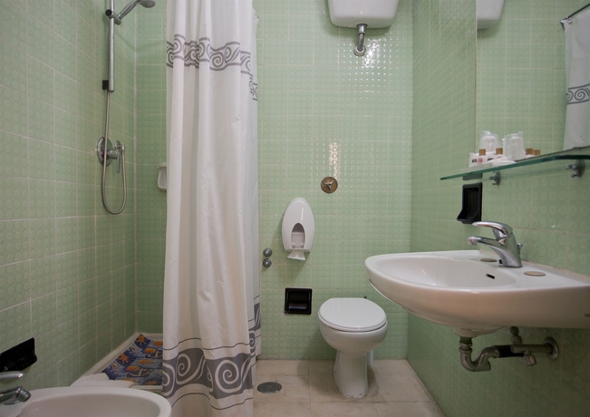 Imagen de la habitación del Hotel La Pace, Pisa. Foto 12