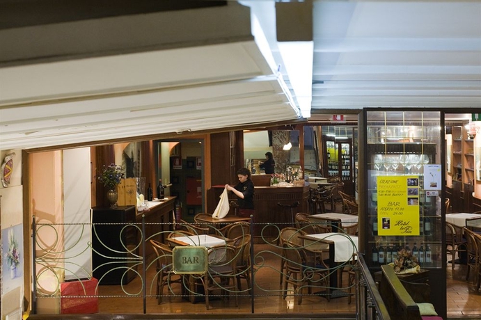 Imagen del bar/restaurante del Hotel La Pace, Pisa. Foto 7