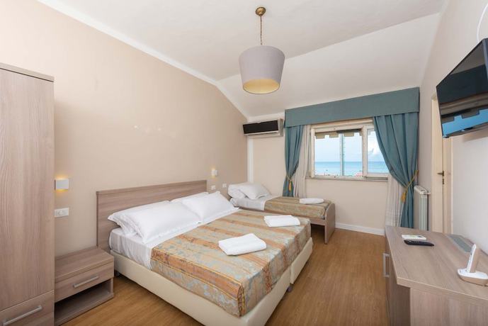 Imagen de la habitación del Hotel La Pace, Viareggio. Foto 9