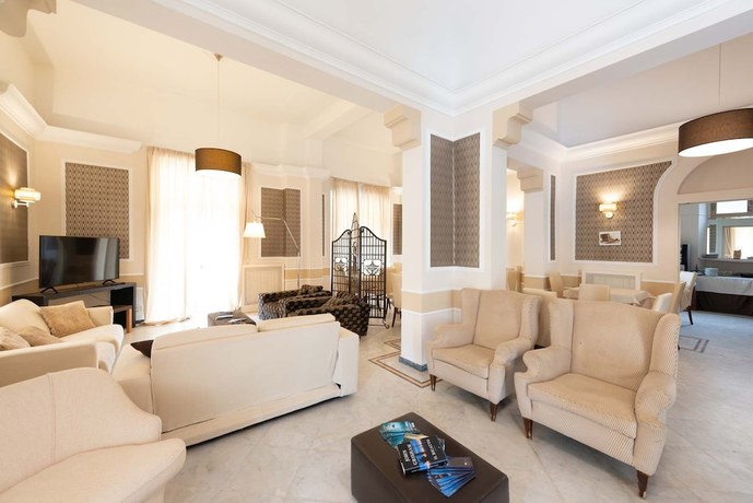 Imagen de los interiores del Hotel La Pace, Viareggio. Foto 19