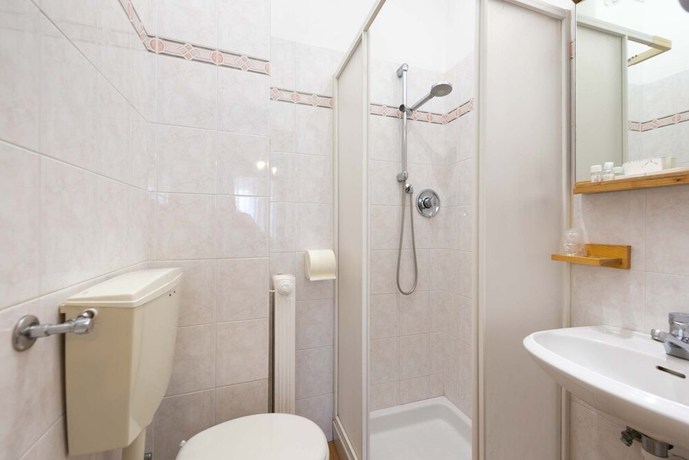 Imagen de la habitación del Hotel La Pace, Viareggio. Foto 14