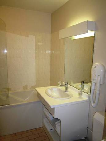 Imagen de la habitación del Hotel La Paix. Foto 3